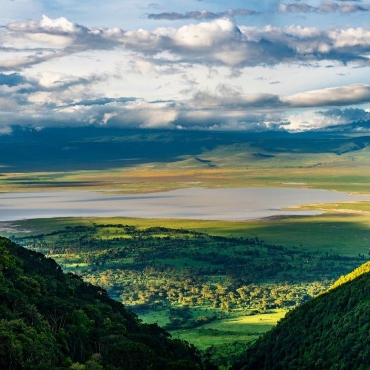 Hiking - Ngorongoro Crater Tanzania